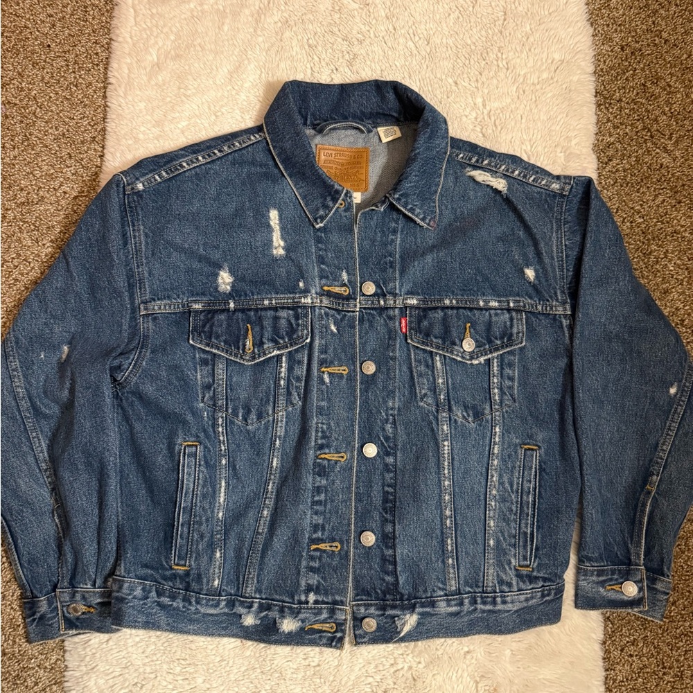 Women’s Blue Denim Levi’s 90’s Jacket. Levi’s Strauss Vintage Trucker Jacket.
